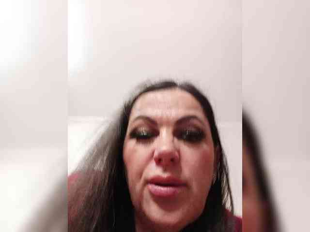 Miss_Kiss_Kiss webcam