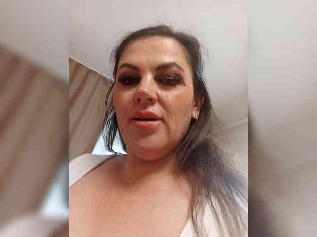 Miss_Kiss_Kiss webcam