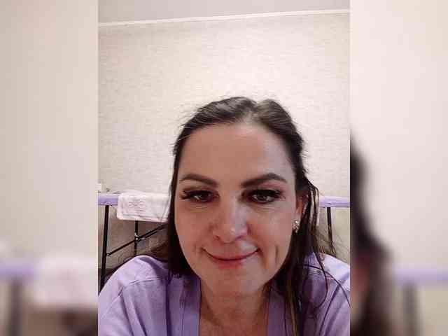 Miss_Kiss_Kiss webcam