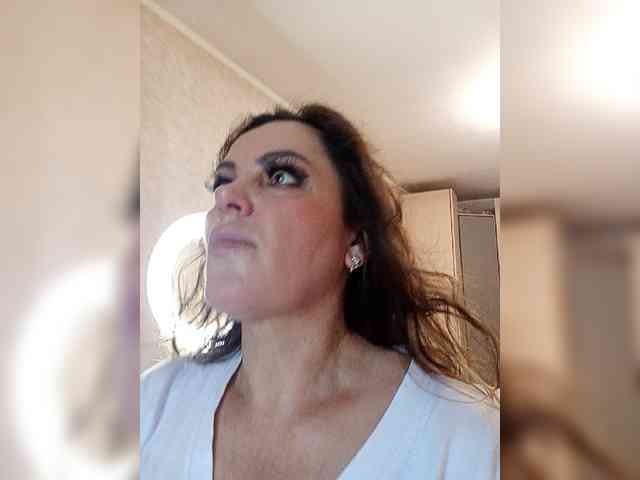 Miss_Kiss_Kiss webcam