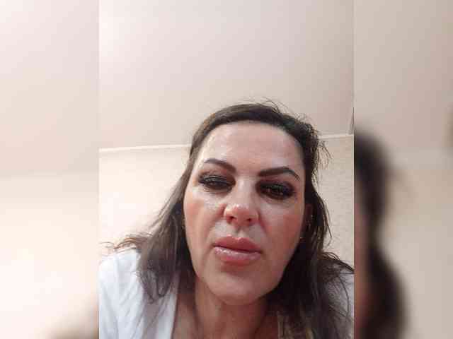 Miss_Kiss_Kiss webcam