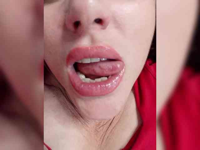 Miss_Kiss_Kiss webcam