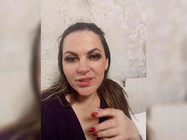 Miss_Kiss_Kiss webcam