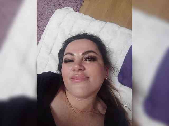 Miss_Kiss_Kiss webcam