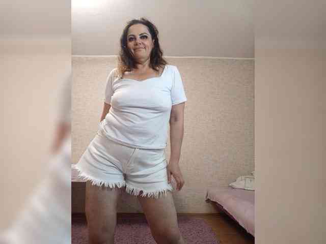 Miss_Kiss_Kiss webcam