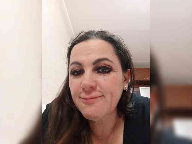 Miss_Kiss_Kiss webcam