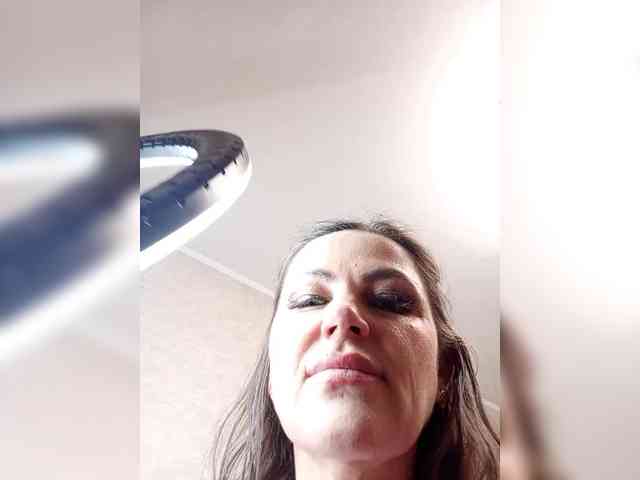 Miss_Kiss_Kiss webcam
