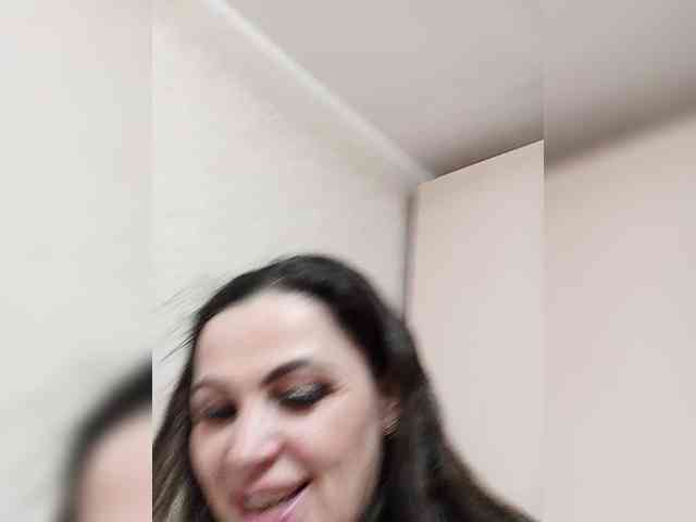 Miss_Kiss_Kiss webcam