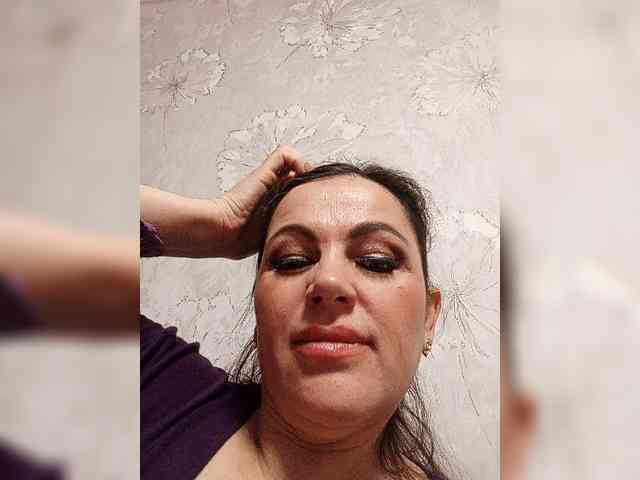 Miss_Kiss_Kiss webcam