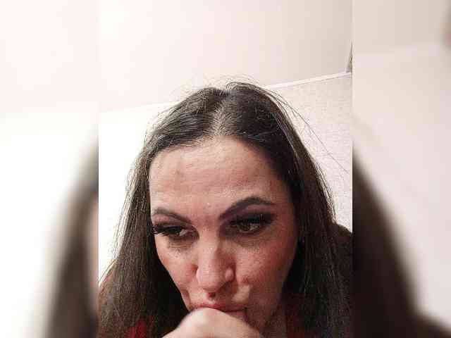 Miss_Kiss_Kiss webcam