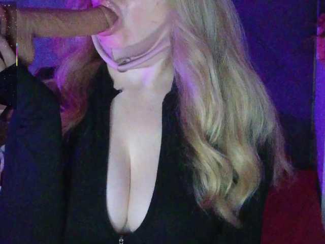 Victoria-'s BongaCams show and profile