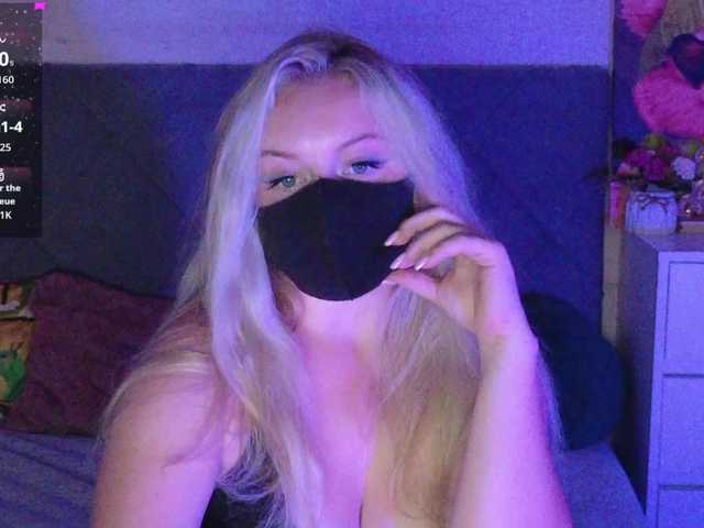 victoria- live sex show