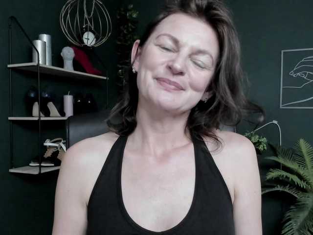 mrsVivian live cam on UnifiedCams