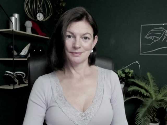 mrsVivian live cam preview
