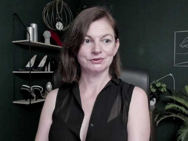mrsVivian live cam on BongaCams
