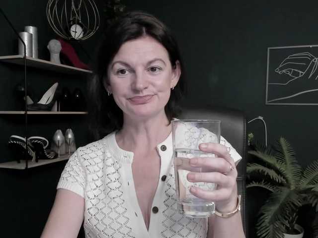 mrsVivian live cam preview