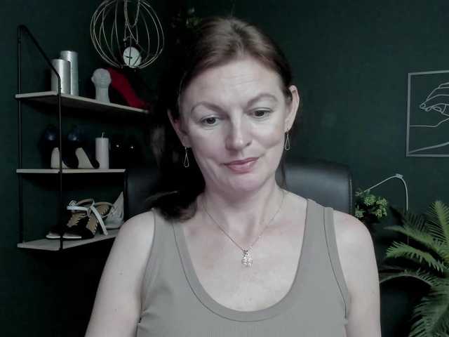 mrsVivian live cam on UnifiedCams