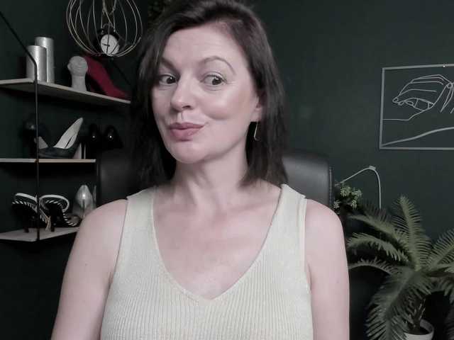 mrsVivian live cam preview