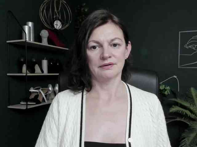Model: mrsVivian