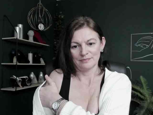 Model: mrsVivian