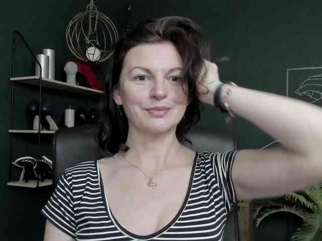 mrsVivian webcam
