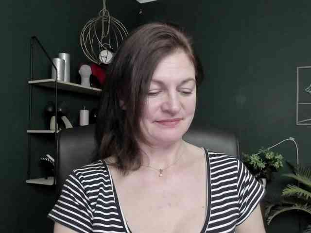 mrsVivian webcam