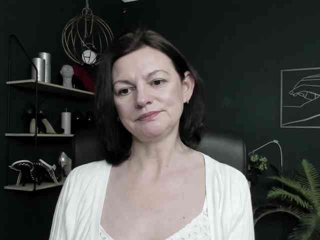 Model: mrsVivian