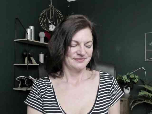 mrsVivian webcam