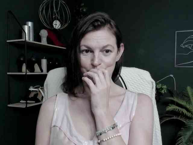 Model: mrsVivian