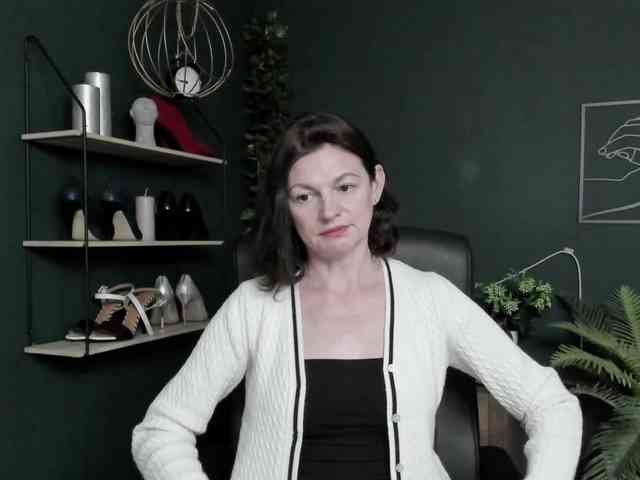 Model: mrsVivian