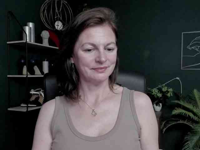 Model: mrsVivian
