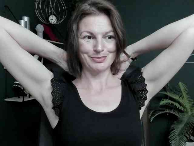 Model: mrsVivian
