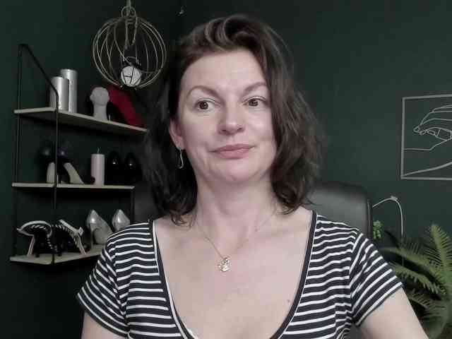 Model: mrsVivian