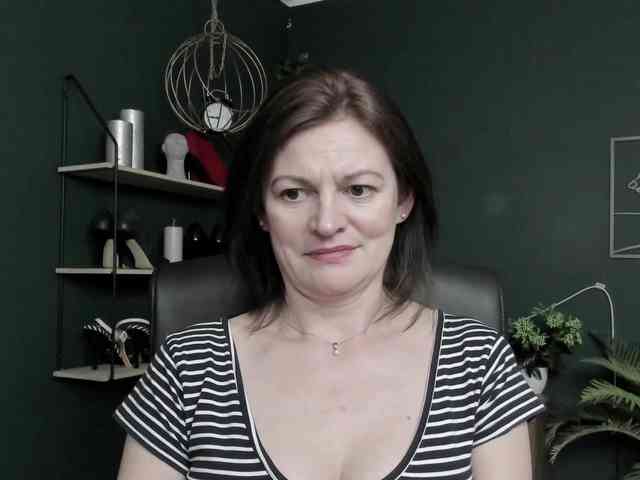 mrsVivian webcam