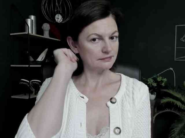 Model: mrsVivian