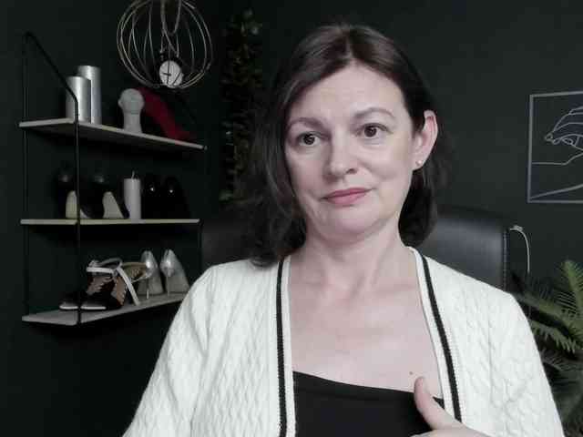 Model: mrsVivian