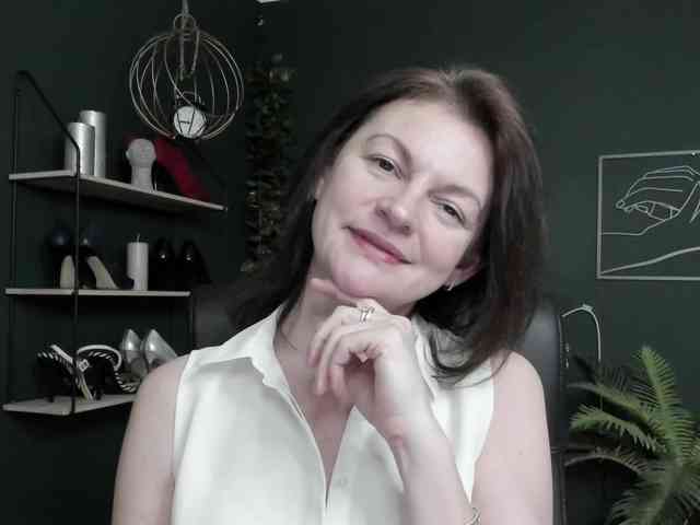 Model: mrsVivian