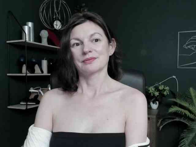 Model: mrsVivian