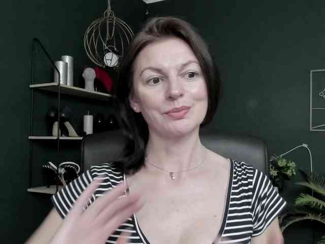 mrsVivian webcam