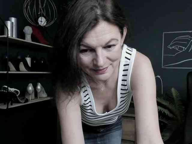 Model: mrsVivian
