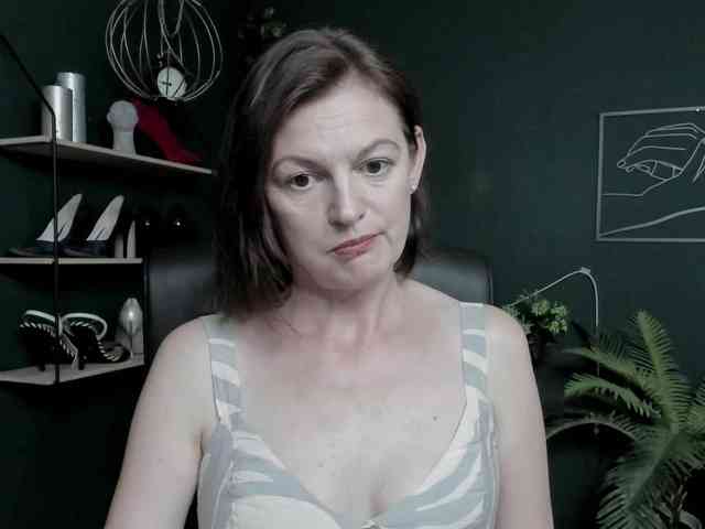 Model: mrsVivian