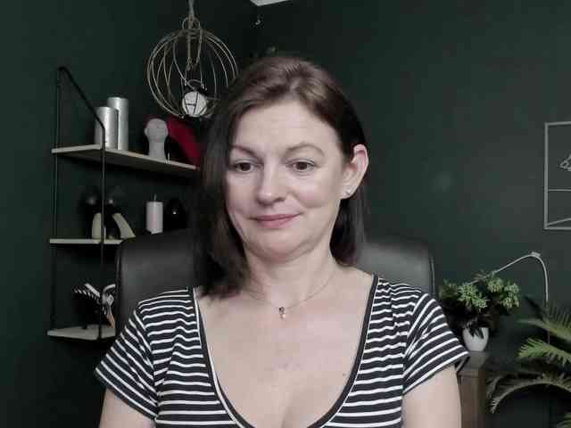 mrsVivian webcam