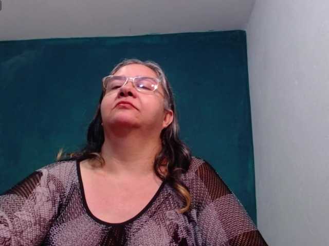 scarlett-dubois's BongaCams show and profile