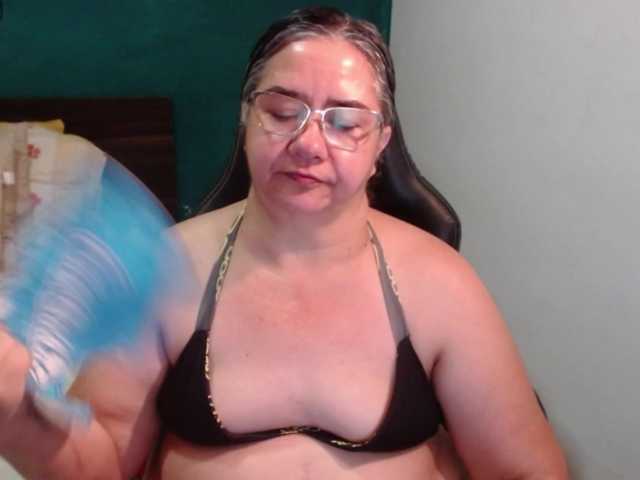 scarlett-dubois live cam on BongaCams