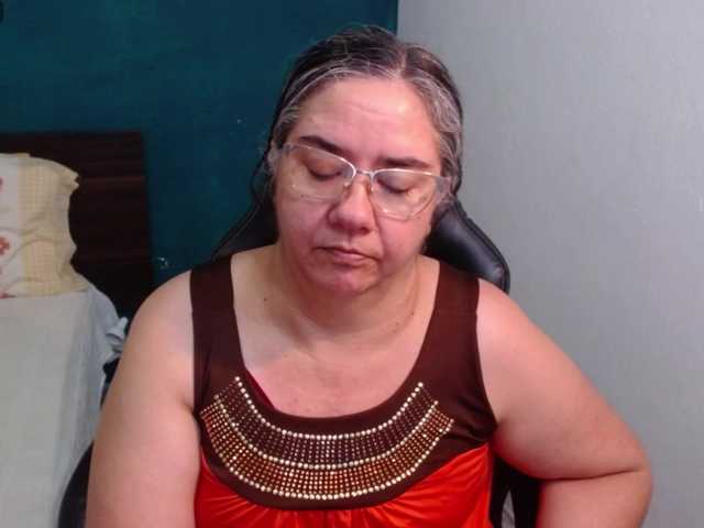 scarlett-dubois live cam on BongaCams