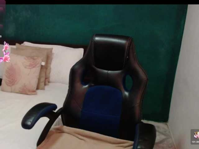 scarlett-dubois — live female cam