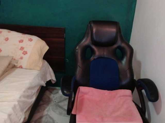 scarlett-dubois live cam on BongaCams