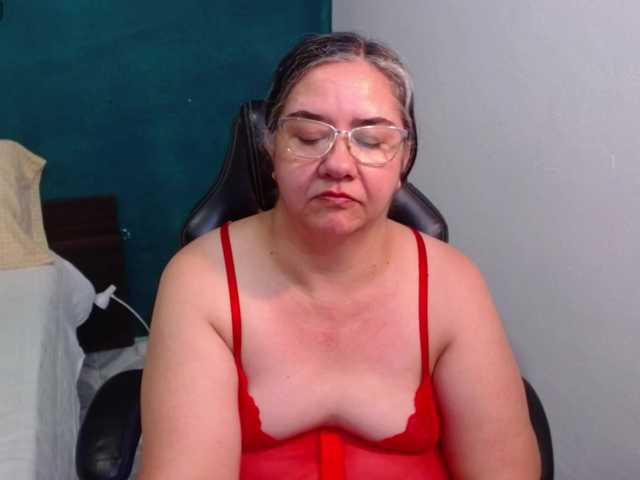 scarlett-dubois's BongaCams show and profile