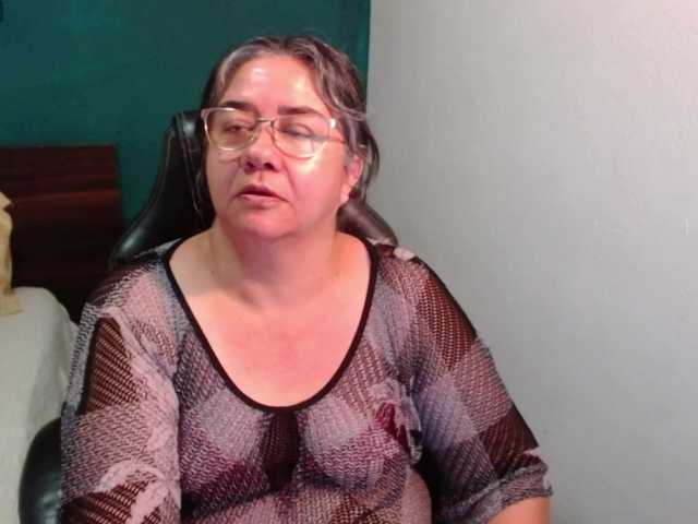 scarlett-dubois live cam on BongaCams