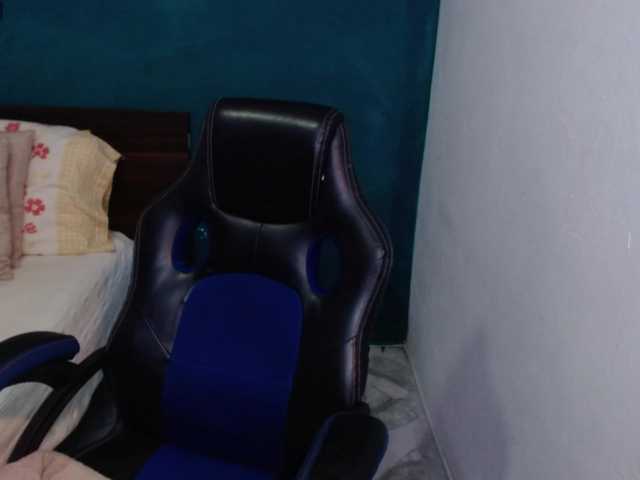 scarlett-dubois live cam on BongaCams
